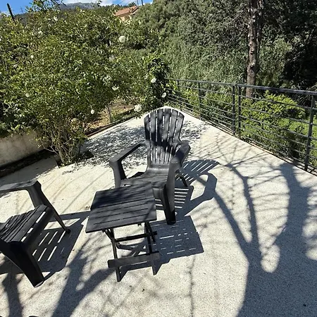 A Casa Corbaia 40 M2, Jardin Prive, Parking, Proche Centre Et 40 M2, Private Garden Parking Near Town Center And Sea Port And Airport *