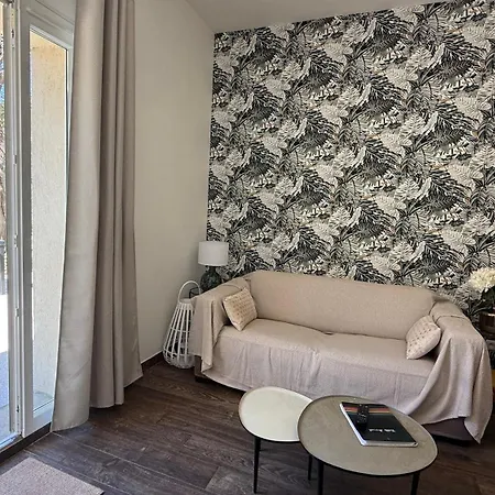 A Casa Corbaia 40 M2, Jardin Prive, Parking, Proche Centre Et 40 M2, Private Garden Parking Near Town Center And Sea Port And Airport *