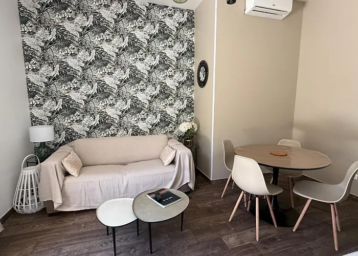 A Casa Corbaia 40 M2, Jardin Prive, Parking, Proche Centre Et 40 M2, Private Garden Parking Near Town Center And Sea Port And Airport * 巴斯蒂亚