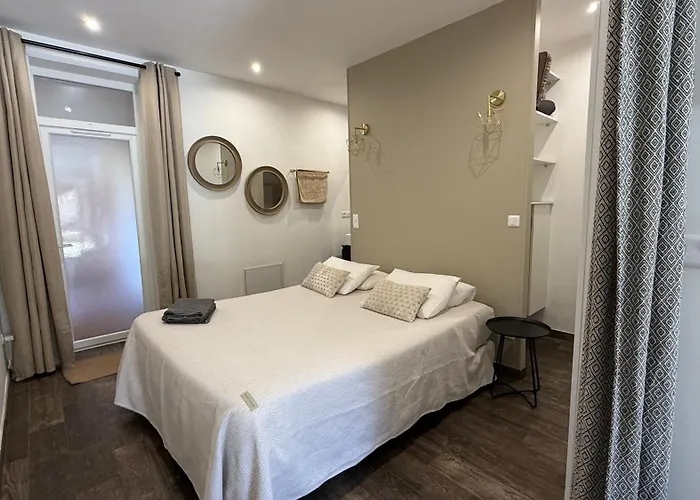 A Casa Corbaia 40 M2, Jardin Prive, Parking, Proche Centre Et 40 M2, Private Garden Parking Near Town Center And Sea Port And Airport