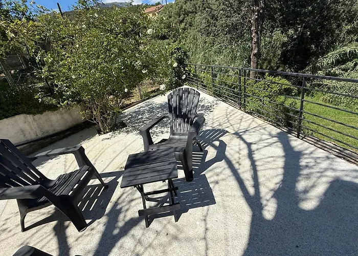 A Casa Corbaia 40 M2, Jardin Prive, Parking, Proche Centre Et 40 M2, Private Garden Parking Near Town Center And Sea Port And Airport *