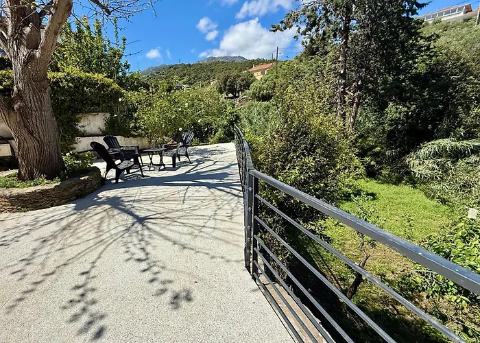 A Casa Corbaia 40 M2, Jardin Prive, Parking, Proche Centre Et 40 M2, Private Garden Parking Near Town Center And Sea Port And Airport 公寓 *