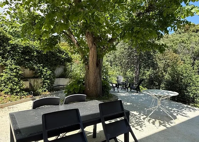 A Casa Corbaia 40 M2, Jardin Prive, Parking, Proche Centre Et 40 M2, Private Garden Parking Near Town Center And Sea Port And Airport Apartmán